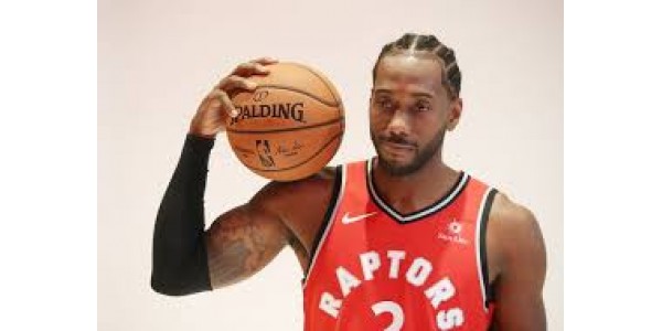¿Debería retirarse el maillot Leonard? ¿Debería retirarse el maillot Leonard?